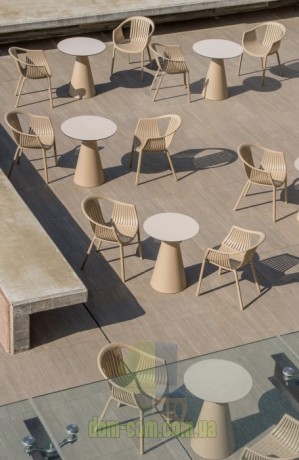 Плетеное пластиковое кресло Pedrali Tatami 306