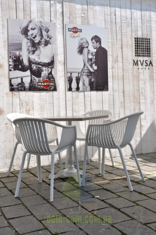 Плетеное пластиковое кресло Pedrali Tatami 306