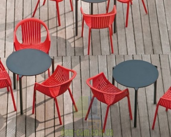 Плетеное пластиковое кресло Pedrali Tatami 306