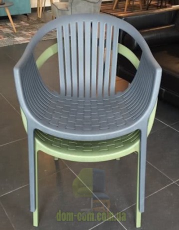 Плетеное пластиковое кресло Pedrali Tatami 306