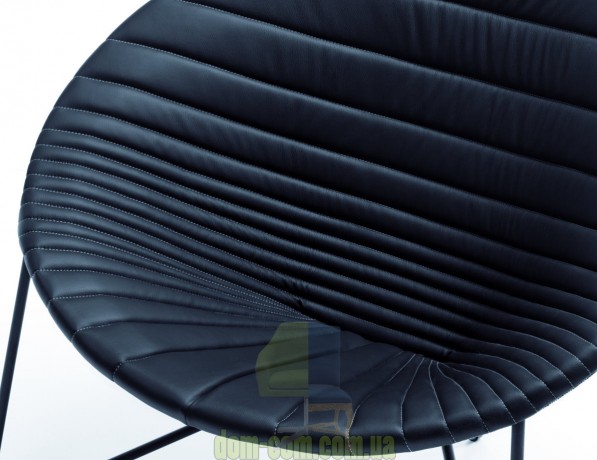 Оригинальное дизайнерское кресло Noti Comfee