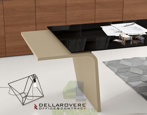 Стол для кабинета Larus Della Rovere