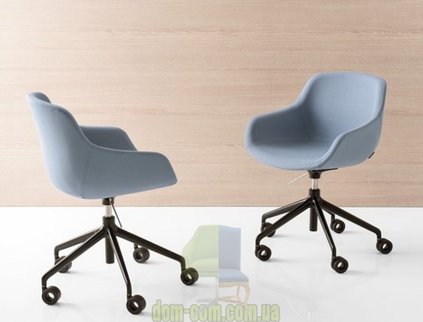 Небольшое офисное кресло Calligaris Igloo CS/1838