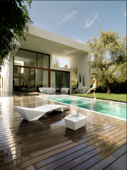 Футуристичный шезлонг с led подсветкой Vondom Faz