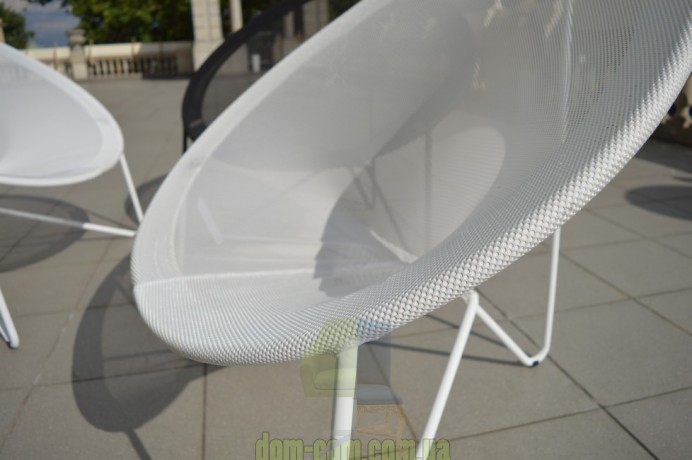 Оригинальное дизайнерское кресло для улицы Noti Comfee