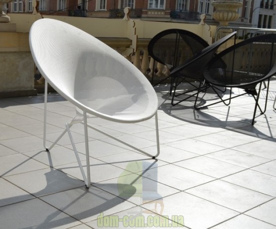 Оригинальное дизайнерское кресло для улицы Noti Comfee
