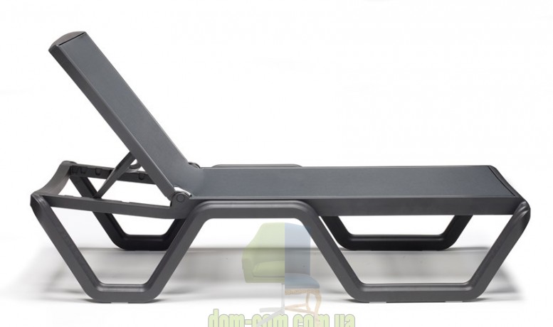 Практичный шезлонг SCAB Design Vela 2044