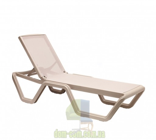 Практичный шезлонг SCAB Design Vela 2044