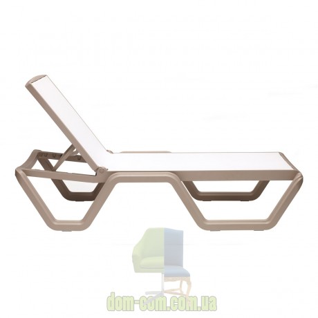 Практичный шезлонг SCAB Design Vela 2044