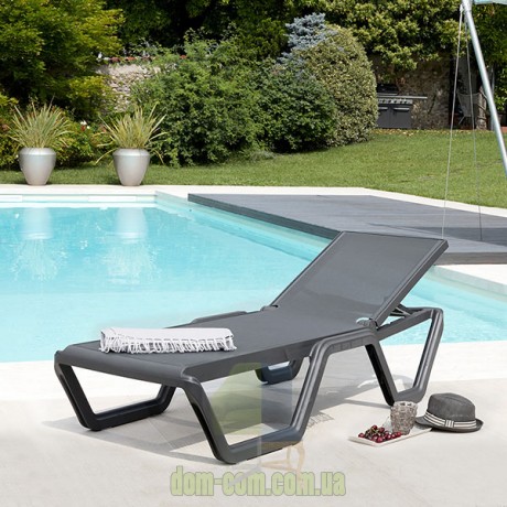 Практичный шезлонг SCAB Design Vela 2044