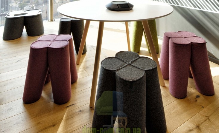 Мягкий табурет-стол Noti Trefle