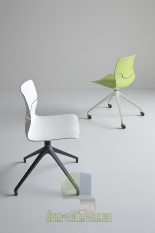 Изысканный поворотный стул Gaber SLOT