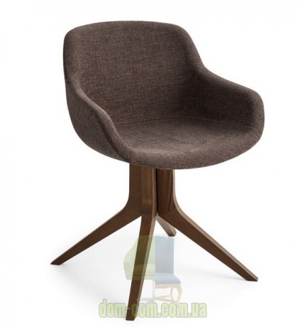 Кресло на оригинальных деревянных ногах Calligaris Igloo CS1837