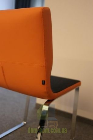 Стул в мягкой обивке Noti Comma