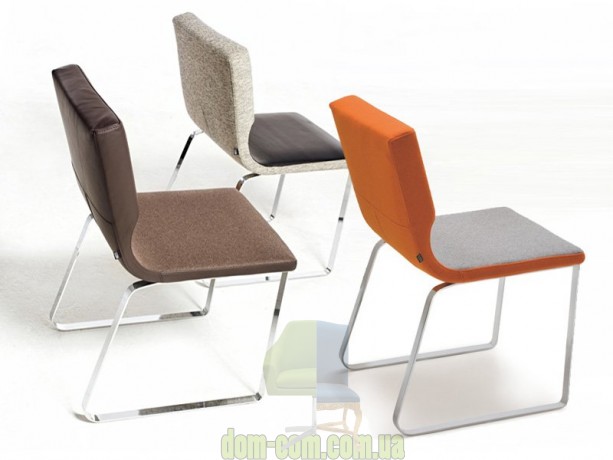 Стул в мягкой обивке Noti Comma