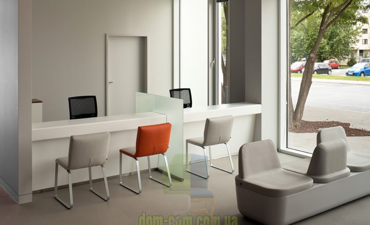 Стул в мягкой обивке Noti Comma