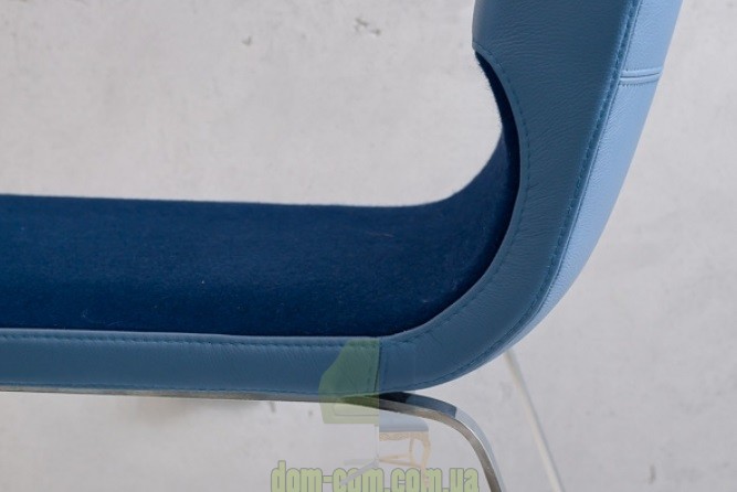 Стул в мягкой обивке Noti Comma