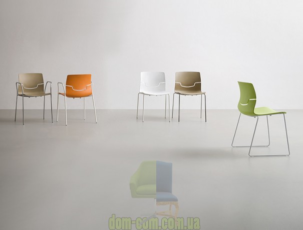 Универсальный стул на полозьях Gaber SLOT