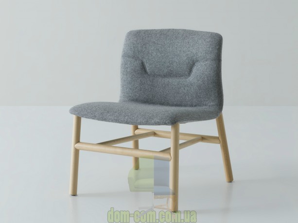 Универсальное кресло на деревянных ножках Gaber SLOT