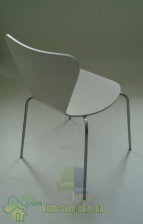 Стул из гнутой фанеры Delta Ivo