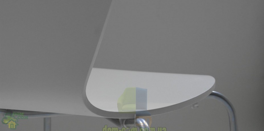 Стул из гнутой фанеры Delta Ivo