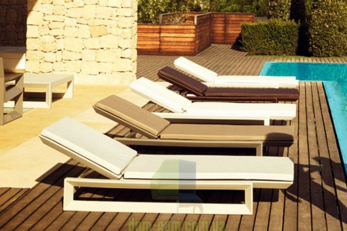 Изящный шезлонг Vondom Frame