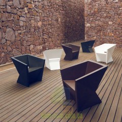 Дизайнерское кресло Vondom Faz от Ramon Esteve