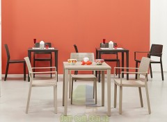 Стул с подлокотниками из технополимера SCAB Design Emi 2342