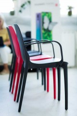 SCAB Design Ginevra 2333 штабелируемый стул с подлокотниками