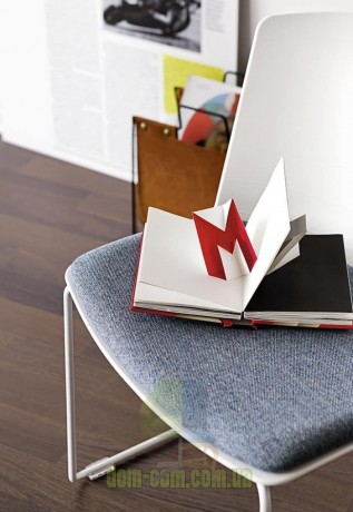 Эргономичный стул Clark Milani на полозьях