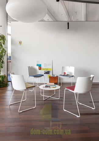 Эргономичный стул Clark Milani на полозьях