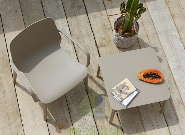  SCAB Design Ginevra Lounge 2351 широкое штабелируемое кресло