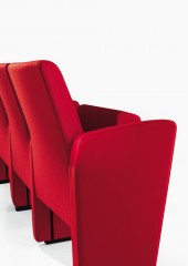 Удобное кресло для залов Sesta Auditorium