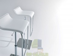 Привлекательный барный стул в коже Gaber ASOLO