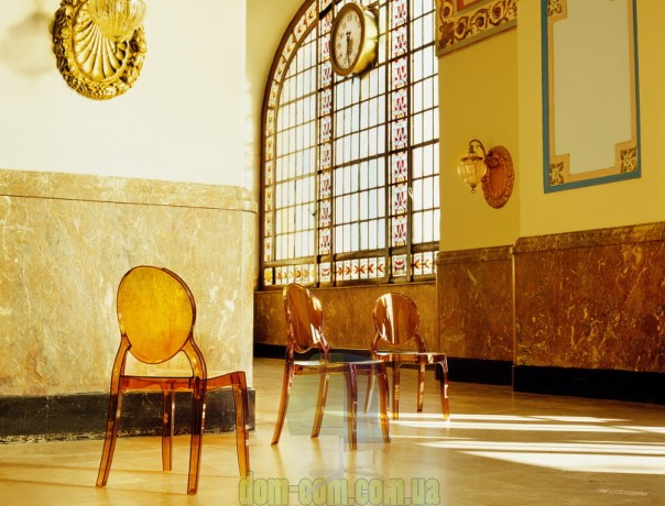 Прозрачный стул с круглой спинкой Elizabeth Siesta 034 янтарный прозрачный