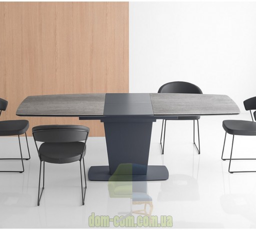 Большой обеденный стол на одной ноге-колонне Connubia Athos CB/4783R