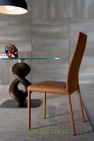 Дизайнерский стол на скульптурной ноге Ozzio Italia Liquid