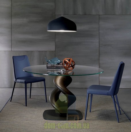 Дизайнерский стол на скульптурной ноге Ozzio Italia Liquid