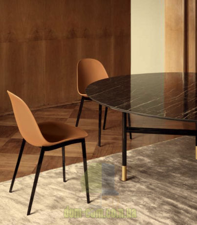 Стул округлой формы из полипропилена Bontempi Casa Mood