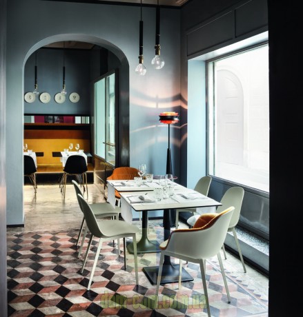 Стул округлой формы из полипропилена Bontempi Casa Mood