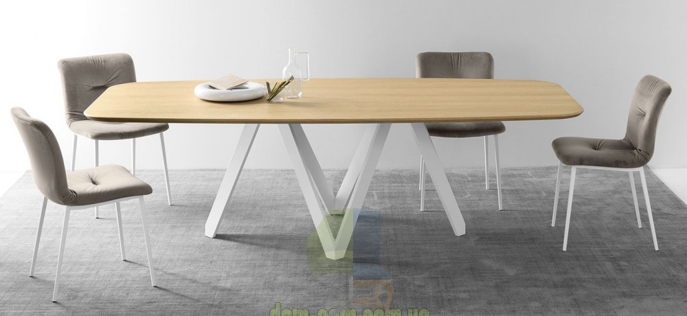 Стул в винтажной обивке или бархате на металлических ножках Calligaris Annie CS/1848