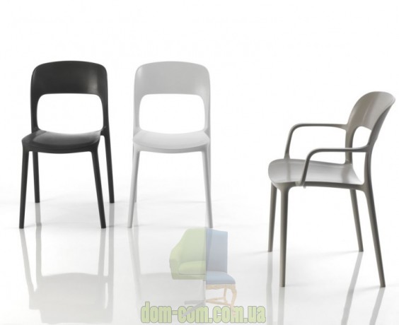 Яркий стул из пластика Bontempi Casa Gipsy