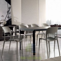 Яркий стул из пластика Bontempi Casa Gipsy