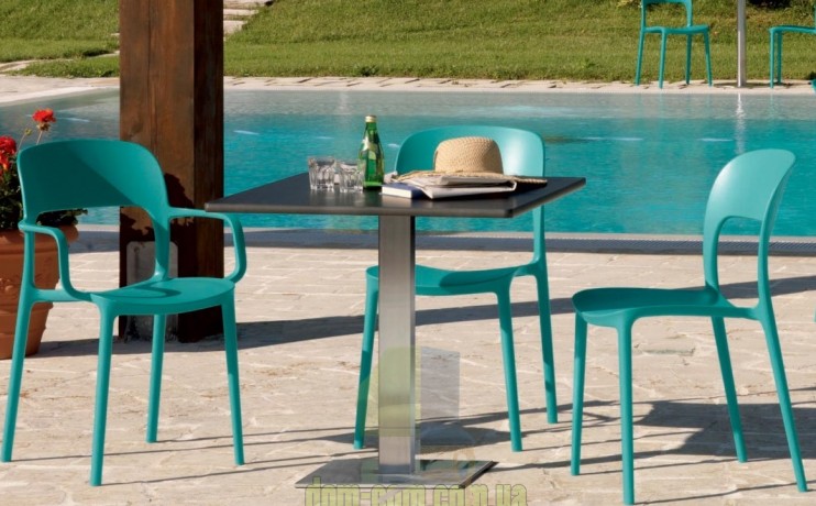 Яркий стул из пластика Bontempi Casa Gipsy