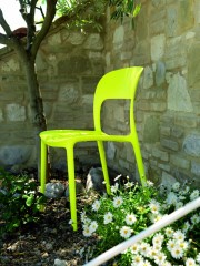 Яркий стул из пластика Bontempi Casa Gipsy