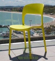 Яркий стул из пластика Bontempi Casa Gipsy