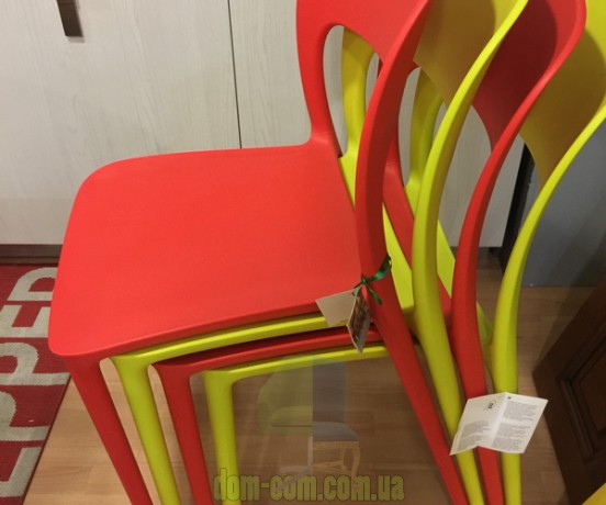 Яркий стул из пластика Bontempi Casa Gipsy