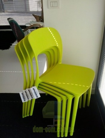 Яркий стул из пластика Bontempi Casa Gipsy