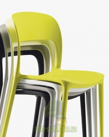 Яркий стул из пластика Bontempi Casa Gipsy