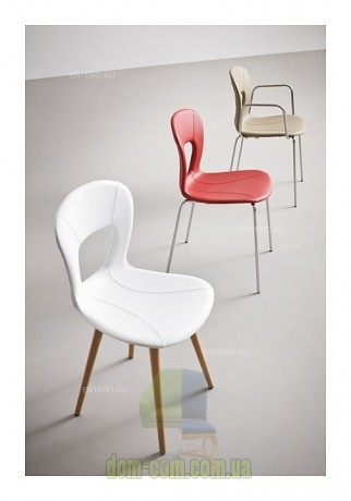 Универсальный стул на древянных Gaber BLOG